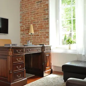 https://apartament-w-zieleni.warsawhotelspoland.com